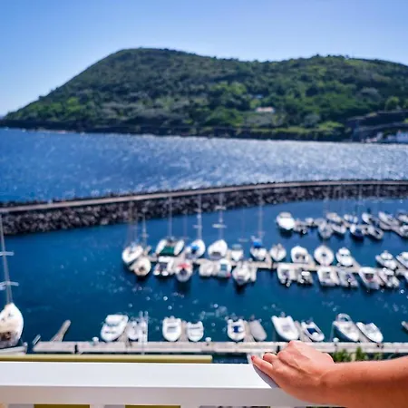 Mid-atlantic Boutique Ostello Angra do Heroísmo