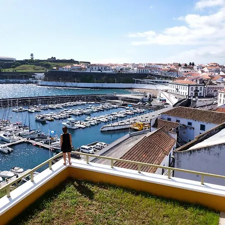 Mid-atlantic Boutique אכסניה