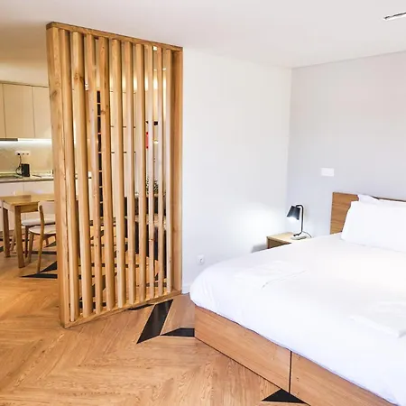 Mid-Atlantic House ホステル アングラ・ド・エロイーズモ