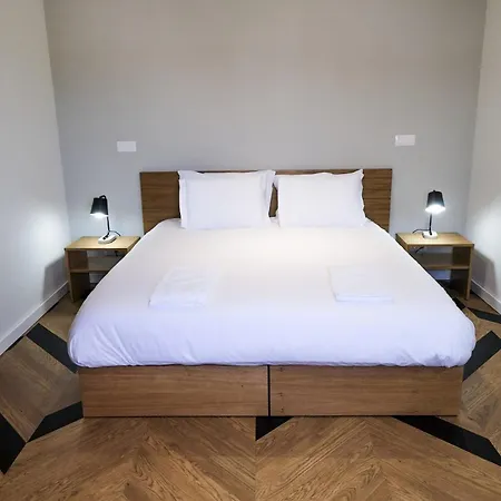 ホステル Mid-Atlantic House アングラ・ド・エロイーズモ