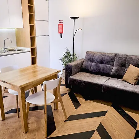 Mid-Atlantic House ホステル アングラ・ド・エロイーズモ