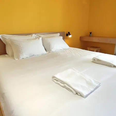 Hostel Mid-atlantic House