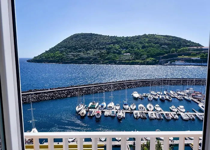 Mid-atlantic House Auberge de jeunesse Angra do Heroísmo