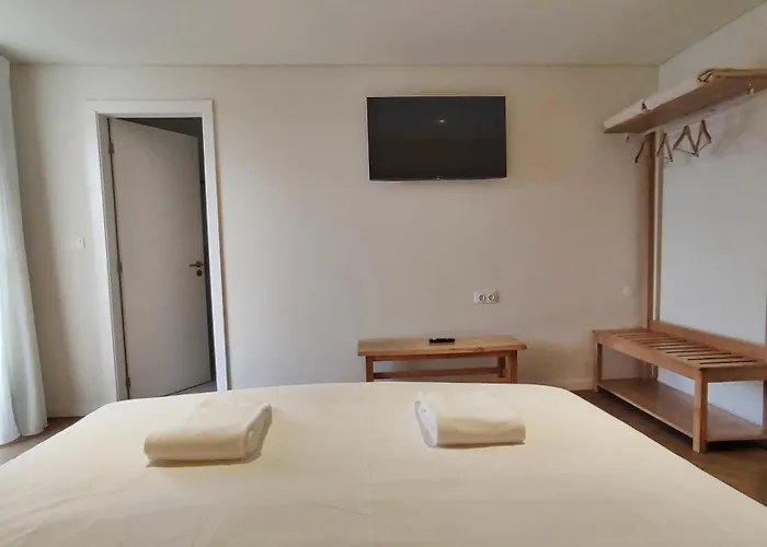 Mid-atlantic House Hostel